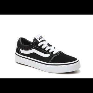 NWT Vans black sneakers